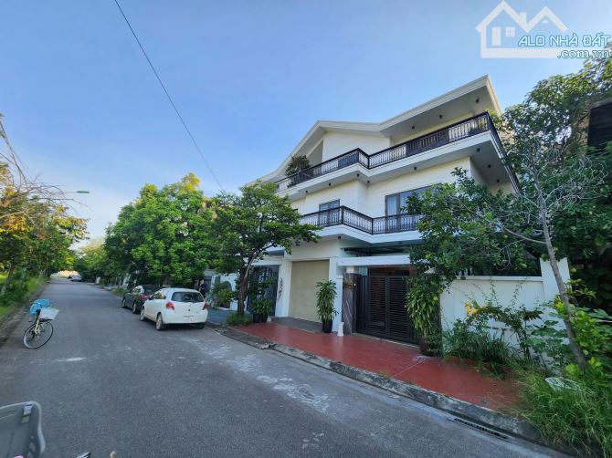 BÁN BIỆT THỰ SAO ĐỎ – VIEW CÔNG VIÊN – ĐÓN DỰ ÁN HẦM CHUI NGÔ GIA TỰ – GIÁ CHỈ 11,98 TỶ