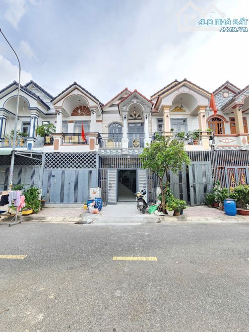 3,35Tỷ TL🔥Bán nhà 1 lầu Kinh Doanh_KDC gần chợ Phú Phong 200m, p.Bình Chuẩn, Tp.Thuận An