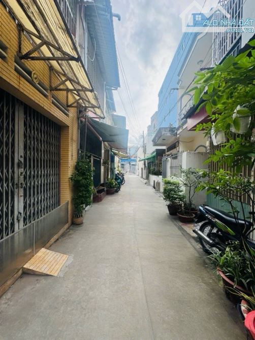 Quận Tân Phú-Nhà đẹp-Hẻm 4M-Gần AEON-Dương Văn Dương-P.Tân Quý-53m2-5x10-2tầng đúc BTCT