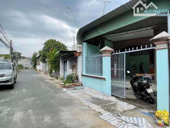 bán nhà sổ riêng kp2 p trảng dài dt 110m2 giá 2y350