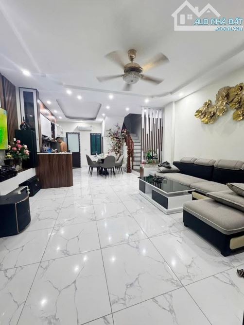 HIẾM! BÁN NHÀ NGÕ 71 NGUYỄN AN NINH 51M2 x 4TẦNG OTO VÀO NHÀ CHỈ HƠN 11 TỶ