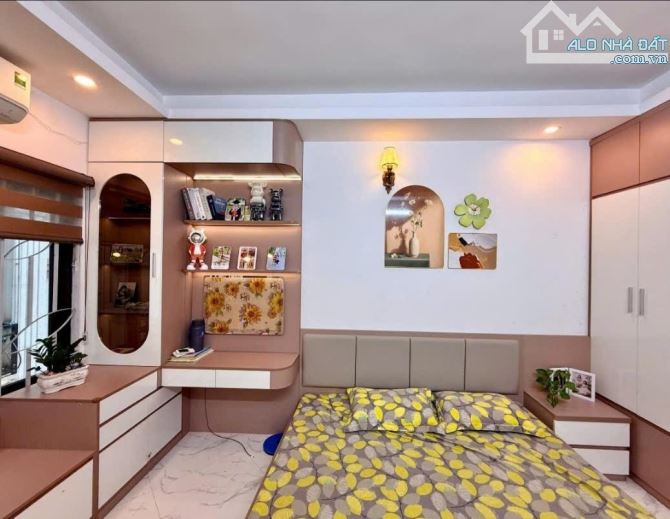 Gốc Đề gần ô tô dân xây 30m 5 tầng, phân lô full nội thất