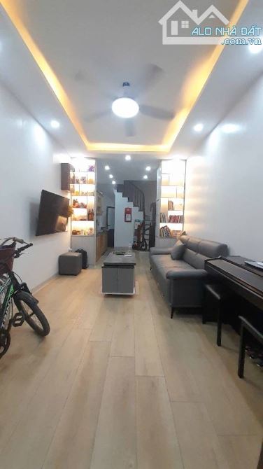 KĐT VĂN PHÚ - PHÂN LÔ - Ô TÔ ĐỖ CỬA - KINH DOANH BẤT CHẤP - SẴN NHÀ 5T- TC 8.x.t.ii
