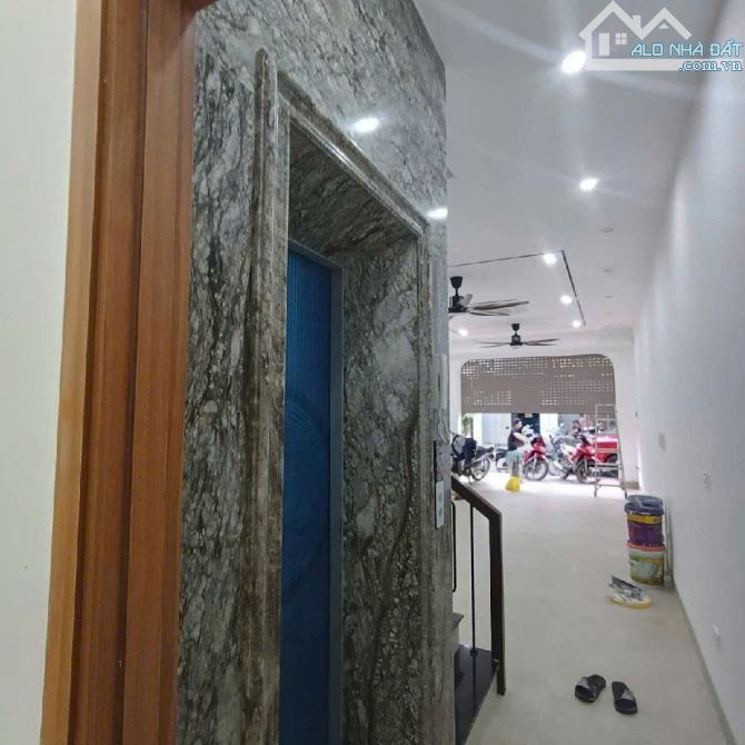 BÁN NHÀ  MẶT PHỐ BÀ TRIỆU,HÀ ĐÔNG, KINH DOANH , DT 64M2, 5 TẦNG, THANG MÁY, GIÁ 28.5 TỶ.