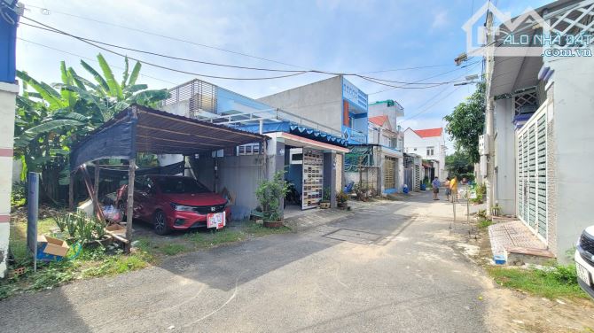Bán đất tặng nhà cấp 4, 2MT đường Lái Thiêu 45 p.Lái Thiêu Tp.Thuận An chỉ 5ty100 TL M5127