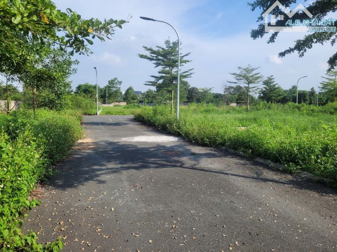 Đất nền Láng Hòa Lạc giá 2.68 tỷ diện tích 100m2 gần khu công nghệ cao – Nguyễn Hùng BĐS