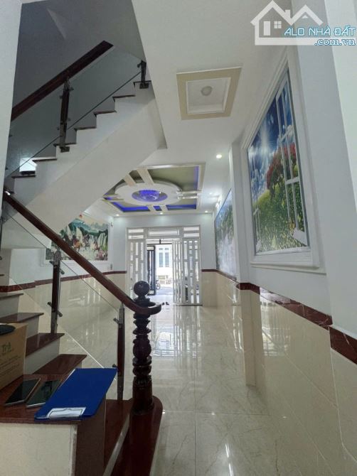 NHÀ 4 TẦNG,ĐƯỜNG 8M,KHU VIP ĐỒNG BỘ HIỆP THÀNH, QUẬN 12 -CHĨ 5TY990