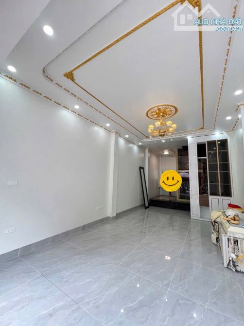 Bán Nhà 5 tầng mới Mặt phố Nguyễn Viết Xuân _Hà Đông