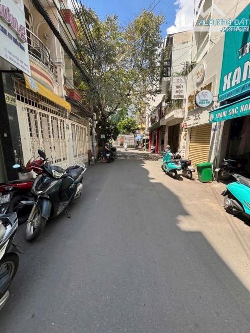 Nhà Hẻm 10m _ 4 Tầng Khu Vip MT Đ.Thị Điểm _ 10,x T
