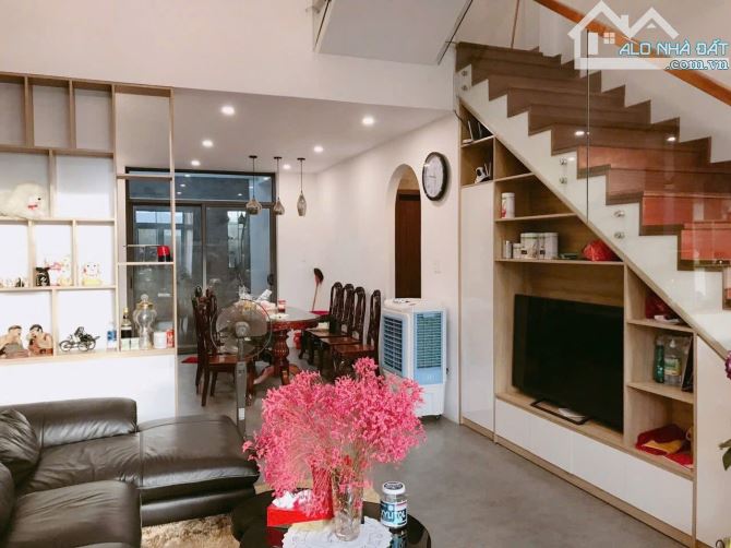 Nhà 3 tầng đường Hoà Phú 10, DT85m gần Hoàng Thị Loan, Liên Chiểu