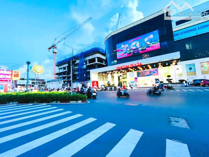 BÁN NHÀ 4PN SAU VINCOM THỦ ĐỨC, NGANG 6.3M, NỞ HẬU PHÁT TÀI, HẺM 3.5M, CHỈ 6.1 TỶ - 10