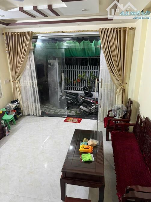 Bán căn nhà lô góc độc lập 3 mặt thoáng - 10