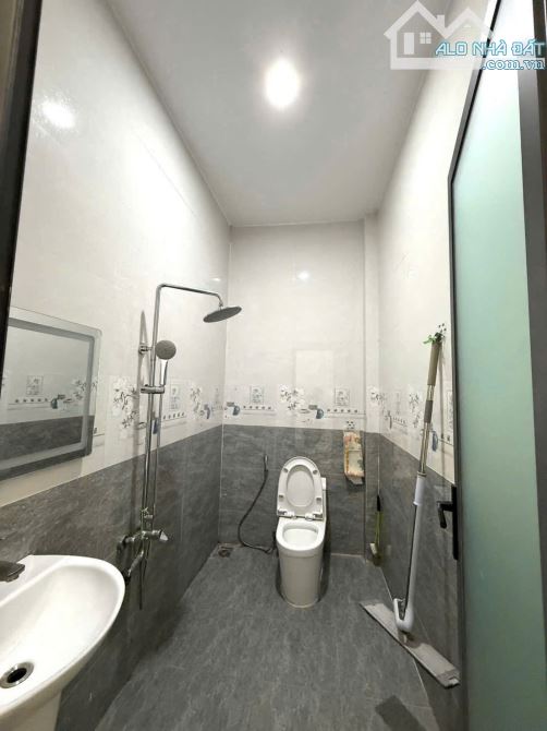 BÁN NHÀ 1 TRỆT 2 LẦU MẶT TIỀN ĐƯỜNG LỚN - KDC HÓA AN - CỔNG SAU POUCHEN - 10