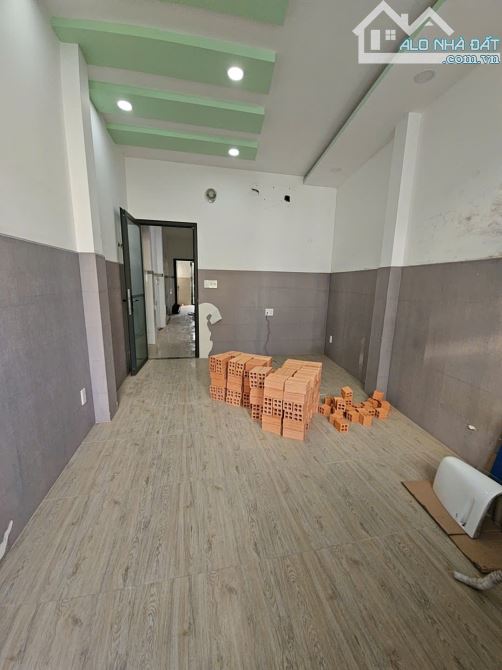 MẶT TIỀN KINH DOANH  TÂN PHÚ  NGUYỄN THỊ THẬP Ngang 5 x15 Q7 CO12 TỎI - 1