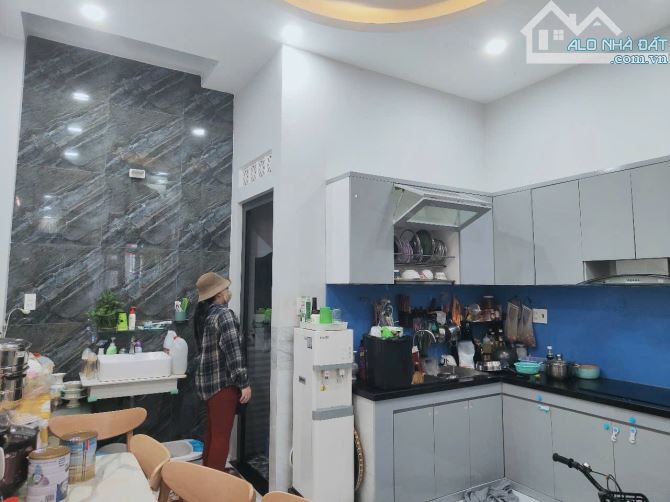 NHÀ 1 TRỆT 2 LẦU KIÊN CỐ – KHU PHÂN LÔ BÌNH CHIỂU – HẺM THÔNG 5M – CHỈ 4.6 TỶ - 1
