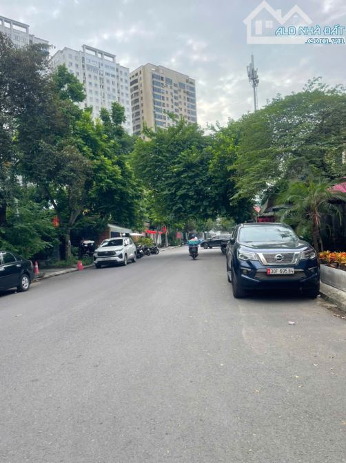 BÁN ĐẤT DỊCH VỤ  LA KHÊ, DỌC BÚN 2,SÁT NGÃ 3  CHỢ VĂN KHÊ, DIỆN TÍCH 50M2 , GIÁ 15.2 TỶ. - 1