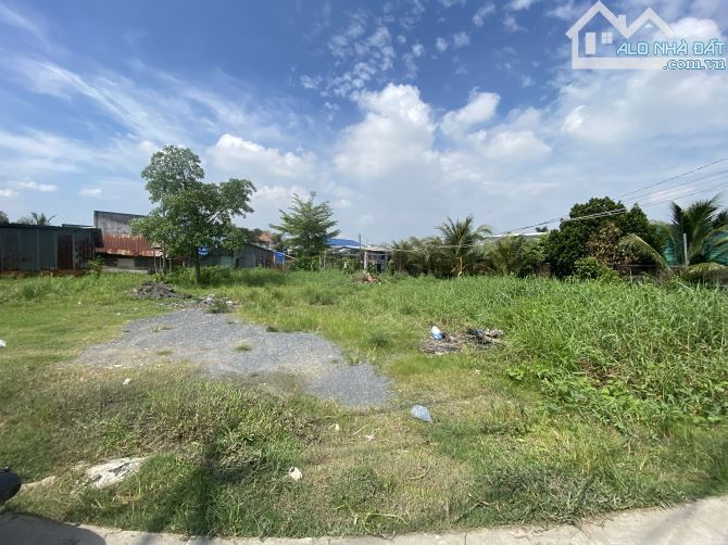 Cần bán nền 173m2 góc 2MT xã An Phú Tây - 1