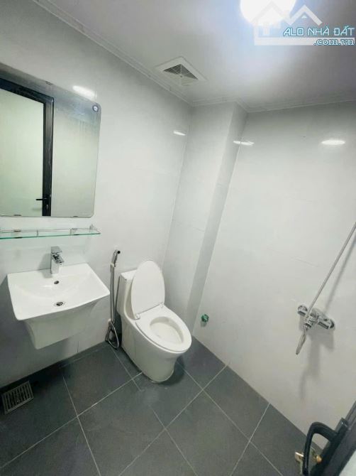 Bán nhà mới tinh tại cầu bươu Thanh Trì ,ô tô ngủ trong nhà .thiết kế hiện tại đại ,nhiều - 1