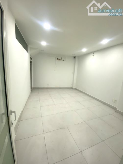 Ngộp bank giảm sốc 2.4 tỷ Bán nhà mặt tiền đường 12m Đình Phong Phú – 79M², 3PN thu nhập 3 - 1