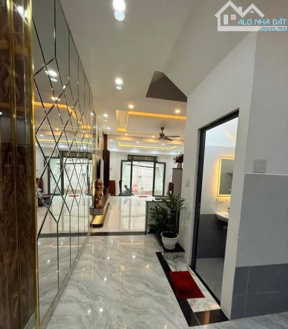 Bán nhà p. Phú Thuận, Quận 7, hàng xóm Phú Mỹ Hưng, 70m2, 7.x tỷ, shr - 1