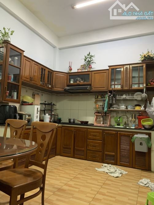Mặt tiền đường Tú Mỡ, vừa ở vừa kinh doanh rất thuận lợi - 1