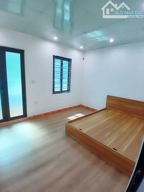 Bán nhà 2 tầng lô góc sạch đẹp ngõ 280 Trần Nguyên Hãn - 1