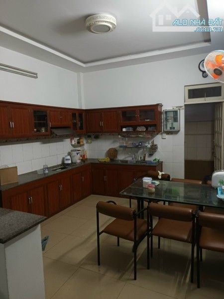 Bán nhà Hxh 4m tại Nguyễn Văn Khối , kết cấu 1tr,2l, DT 4x18 (CN 74m2) giá 7,3 tỷ - 1