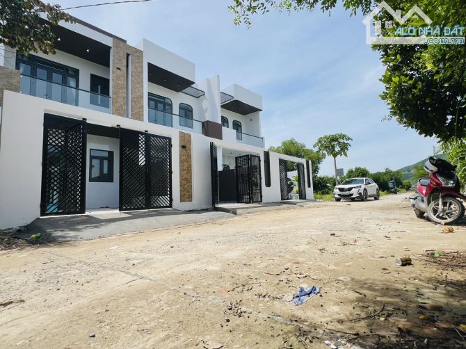 BÁN 2 CĂN NHÀ 2 TẦNG] MỚI XÂY ĐẸP ĐƯỜNG RỘNG 8-10m🌹Giá tốt – Vị trí đẹp – Nội Thất Tiện n - 1