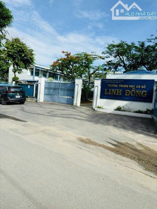 💣SIÊU PHẨM LÔ ĐẤT VIP NGAY TRƯỜNG TIỀU HỌC LINH ĐÔNG 60M2 MT 4.12 NỞ HẬU 5.07 XÂY FULL. - 1