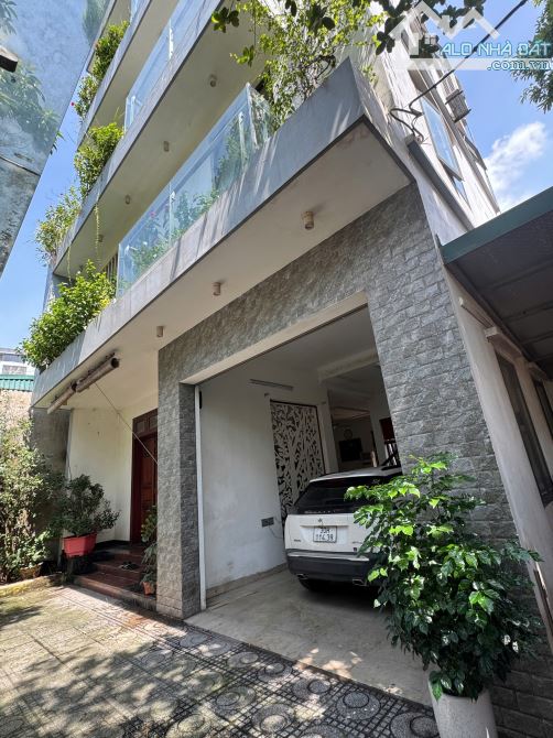 Bán nhà 5 tầng 150m2 tổ 8 Cự Khối, nhà rộng rãi, sân vườn, đủ công năng cho đại gia đình - 1