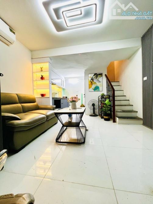BÁN NHÀ MINH KHAI 5 TẦNG -4,75 TỶ  NHÀ ĐẸP - FULL NỘI THẤT - Ô TÔ CÁCH 15M - CÁCH PHỐ - 1