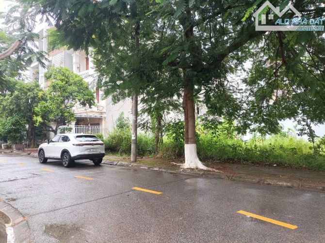 Bán đất Biệt Thự Sao Đỏ, Anh Dũng, Hưng Đạo, Hải Phòng. Diện tích : 300m2 - Mặt tiền 15m - 1