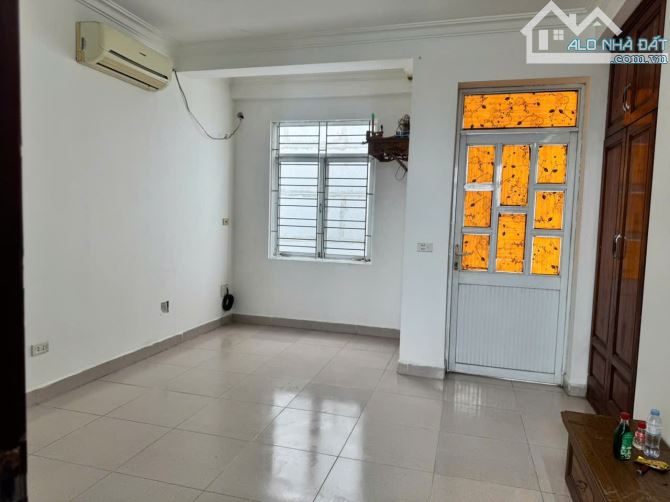 🏡 Nhà 3 tầng Hồ Đá – Sở Dầu, Hồng Bàng | Ô tô đỗ cửa – chỉ 2.1 tỷ, thoả thuận mạnh 🔥 - 1