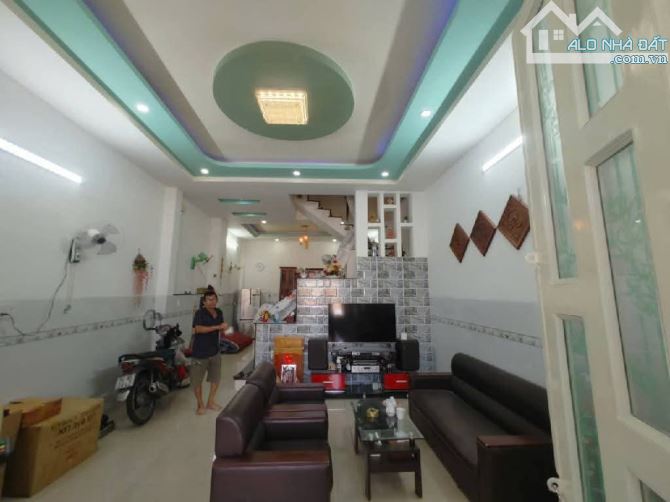 LÊ ĐÌNH CẨN BÌNH TÂN 4 TẦNG .NGANG LỚN 5 X13 SỔ NỞ HẬU TÀI LỘC CÓ 6 PHÒNG NGỦ HẺM XE TẢI 6 - 1