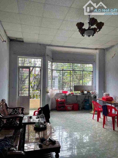 BÁN NHÀ 2 TẦNG - ĐOÀN QUÝ PHI - VỊ TRÍ SÁT CHỢ ĐẦU MỐI - GIÁ 8,X TỶ - 1