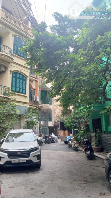 VIP Bán nhà khu Hoàng Cầu gần Hồ Đống Đa giá 27,9 tỷ... giao dịch sớm không bay nhanh - 1
