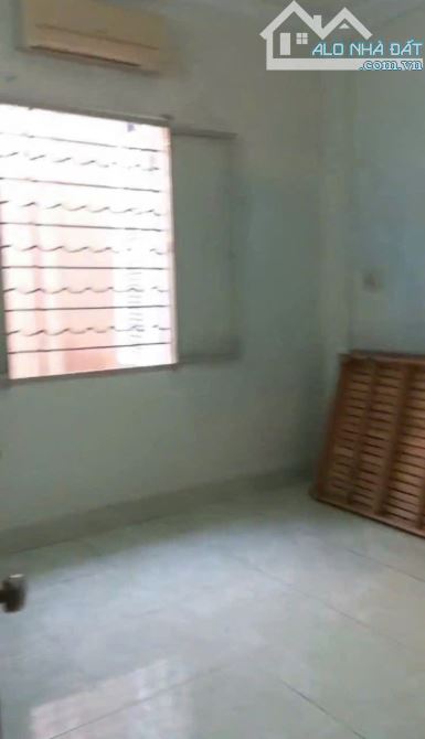Nhà 3 phòng ngủ có điều hoà gần chợ Tây Lộc Huế - 1