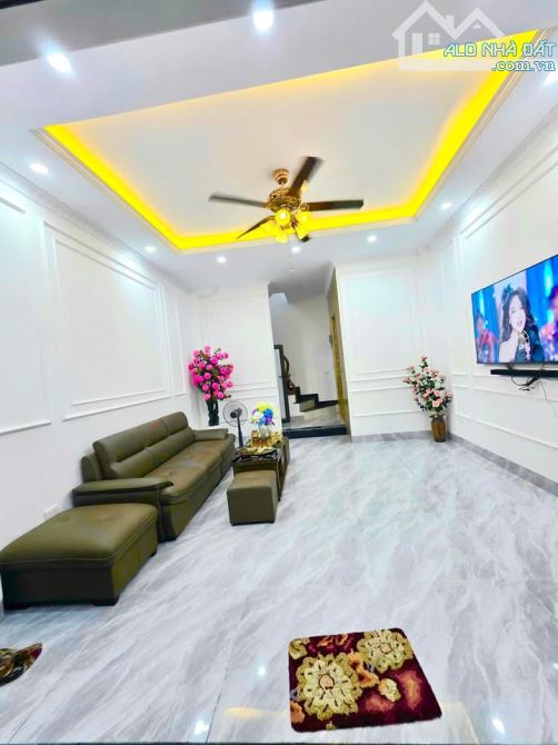 🚗 TÂY HỒ - GẦN Ô TÔ - Lô Góc 40m² x 5 Tầng Thang Máy - Vị Trí Vàng, Dân Trí Cao. - 1