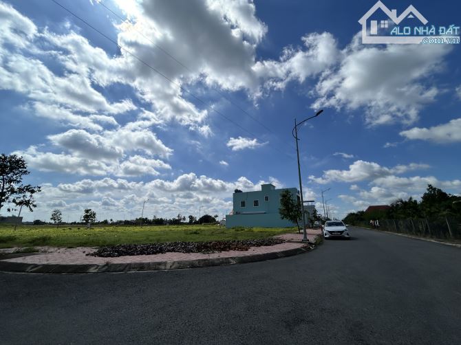 ✅ Bán lô góc đường D1 và Trần Văn Ngà thuộc  TĐC An Vĩnh Ngãi , TP Tân An_ DT: 10 x 18m2 - 1