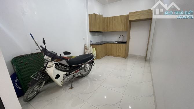 Nhà 3 tầng mới tinh ở Cao Bá Quát p Trường Thi - Ngõ Thông chỉ 2,5xx tỏi - 1