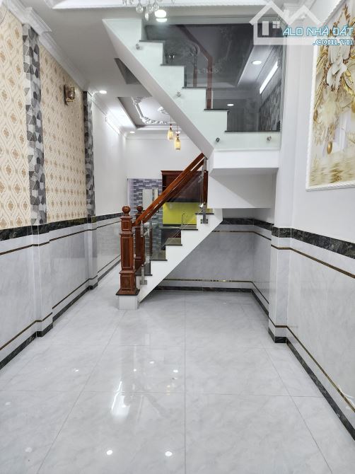 Quang Trung- Gò Vấp  Nhà 2 tầng đường 32m2- giá 3.2 tỷ tl - 1