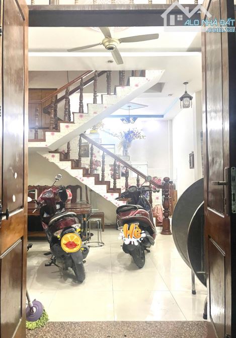 Bán nhà sổ Hồng riêng dt 43m2 đào duy từ phường đông hoà - 1