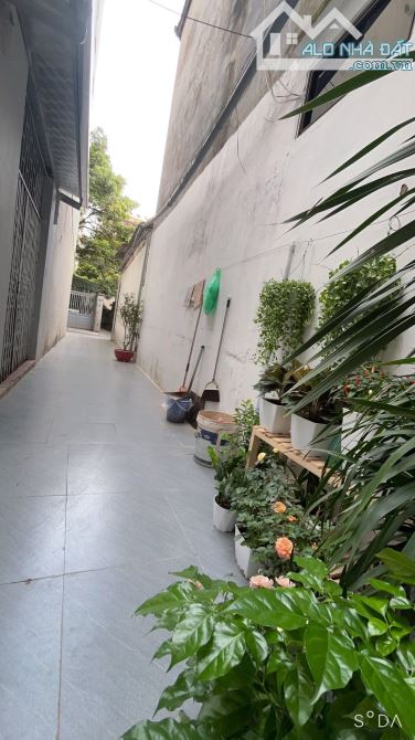 NHÀ MỚI XÂY - THỤY PHƯƠNG - 8M RA MẶT NGÕ Ô TÔ TRÁNH - NGÕ THÔNG - CHỦ THIỆN CHÍ BÁN -DT 3 - 1