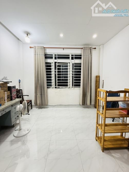 NGAY KHU CITYLAND – HẺM TRƯỚC NHÀ 4,5M - 46m2 ( 4 x 12 ) - 2 TẦNG  - 2PN – 3WC. - 1