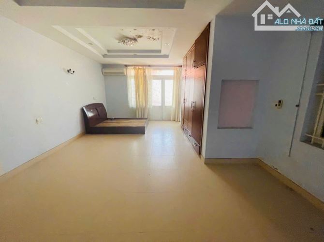 BÁN NHÀ Ở GIA ĐÌNH 1 TRỆT 2 LẦU MẶT TIỀN TÚ XƯƠNG P4,TP.VŨNG TÀU,115M2 GẦN BIỂN GIÁ 12 TỶ - 1