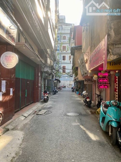 5 TỶ HƠN, TÂY HỒ, 1 NHÀ RA PHỐ KINH DOANH NHỎ, 6 TẦNG DÂN XÂY CHẮC CHẮN, SỔ ĐẸP CHÍNH CHỦ - 1