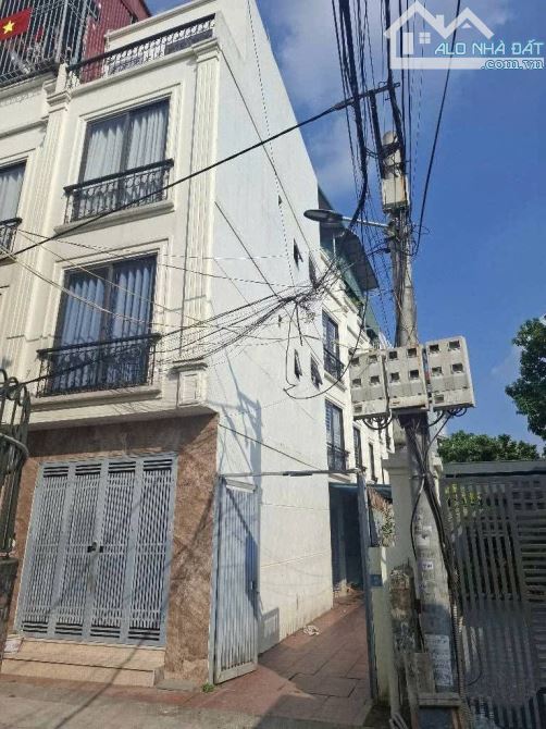 BÁN NHÀ VIỆT HƯNG, LONG BIÊN, DT 36M , 4 TẦNG , Ô TÔ ĐỖ CỬA , FULL NỘI THẤT,  HƠN 6 TỶ - 1