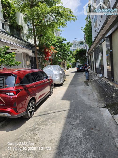Bán HXH 2637 khu dân trí cao 6,4x13 nhà đẹp giá 8ty25(4L) - 1