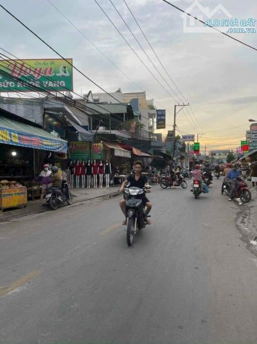 Lô góc vàng giữa chợ Đoàn Thị Kia – mặt tiền ngã ba Ông Xã – chỉ 12 tỷ! - 1