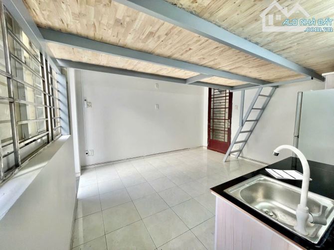 Phòng Có Gác 40m2 Không Giới Hạn Người Ở Ngay Khu Bàu Cát Tân Bình - 1
